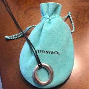 Elsa Peretti Tiffany & Co necklace